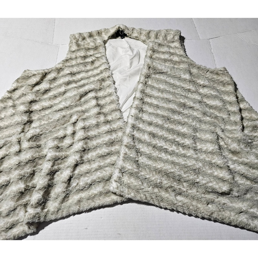 G By Giuliana Rancic‎ Faux Fur Sweater Vest Striped Open Front Womens OSFA NEW